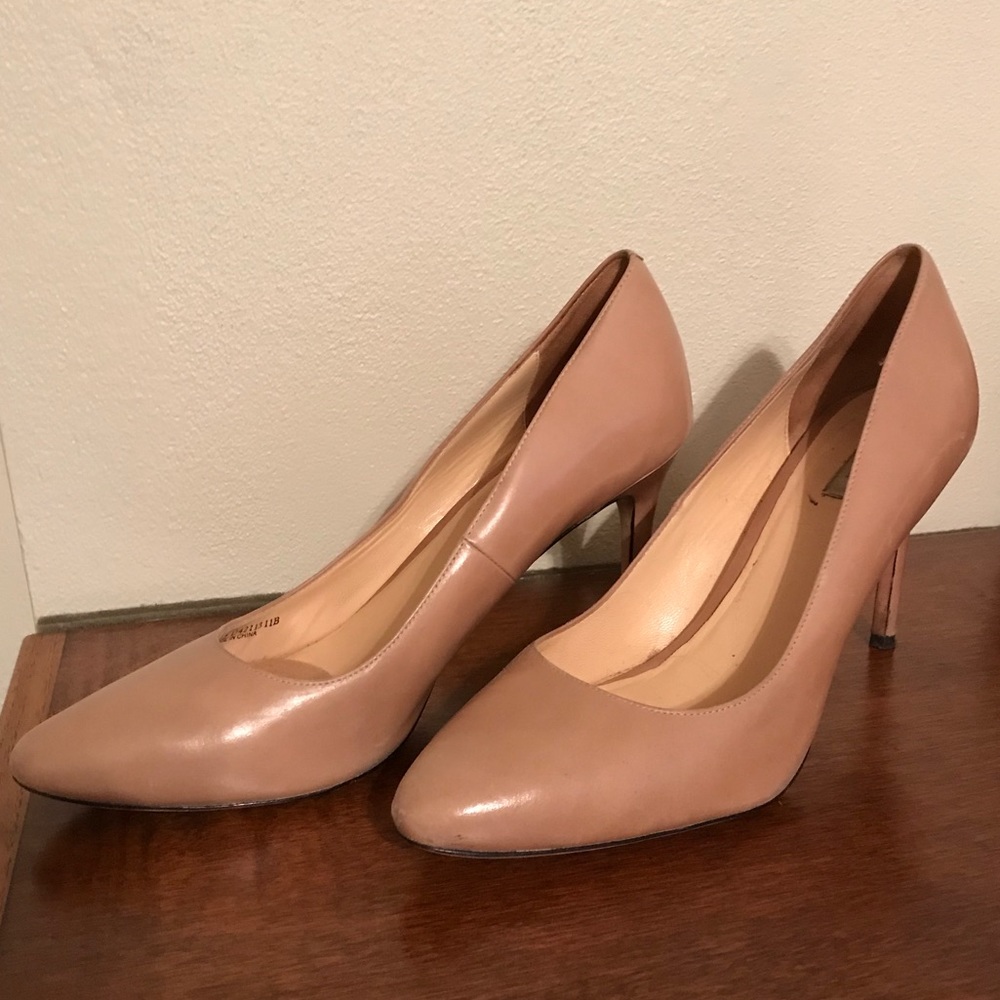 Women’s high heel shoes